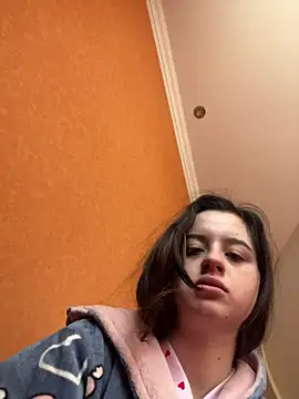 Baby doll7777 online show from 03/05/26, 08:32