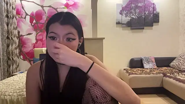 MaeRaads online show from 04/23/26, 09:28