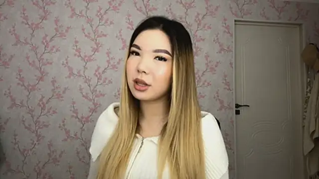 Snapshot of Elina_Mottel chatting on 02/20/26, 08:27 Elina Mottel online show from 02/20/26, 08:27