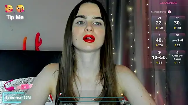 Snapshot of megann_fox2 chatting on 07/24/26, 05:00 megann fox2 online show from 07/24/26, 05:00
