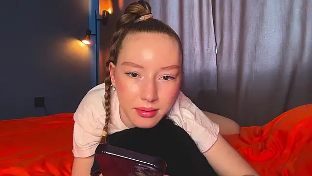 Snapshot of Anna_Kare chatting on 02/25/26, 06:34 Anna Kare online show from 02/25/26, 06:34