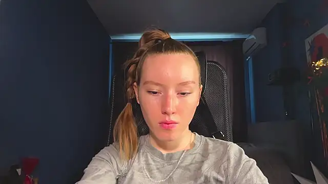 Anna Kare online show from 04/24/26, 01:13