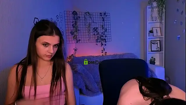 Snapshot of amalialowell chatting on 03/13/26, 08:26 amalialowell online show from 03/13/26, 08:26