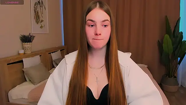 Maddy Wood  online show from 02/18/26, 08:54