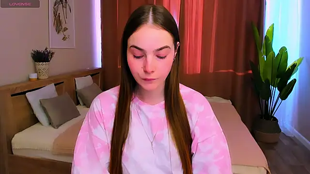 Maddy Wood  online show from 03/09/26, 02:21