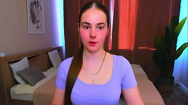 Maddy Wood  online show from 04/18/26, 03:27