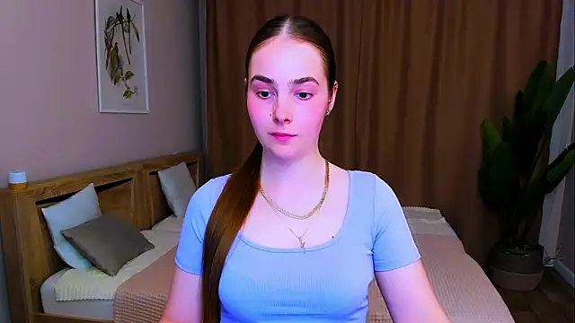 Maddy Wood  online show from 04/18/26, 07:07