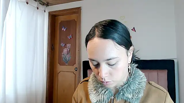 Snapshot of MARYXS1 chatting on 02/20/26, 12:49 MARYXS1 online show from 02/20/26, 12:49