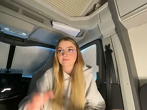 melanieTesss online show from 02/20/26, 11:11