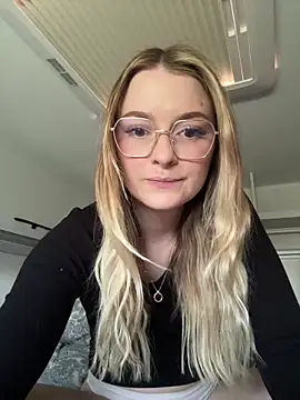 Snapshot of melanieTesss chatting on 05/10/26, 07:57 melanieTesss online show from 05/10/26, 07:57