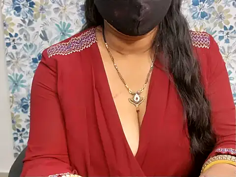 Snapshot of YOUR_URVI_ chatting on 03/01/26, 04:47 YOUR URVI online show from 03/01/26, 04:47