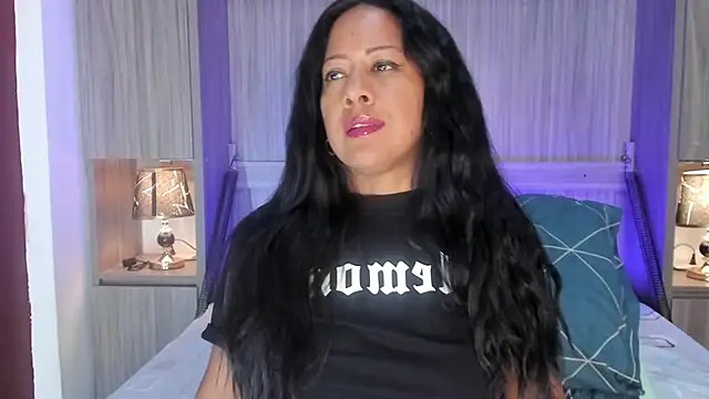 AllieBennet online show from 04/22/26, 07:37