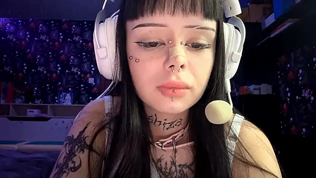 Luna Sohotti online show from 02/26/26, 03:11