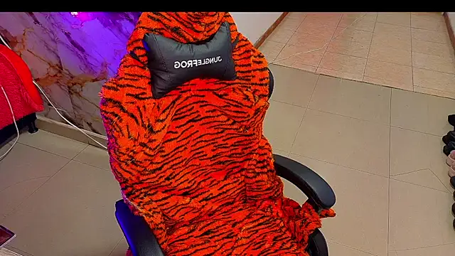 Snapshot of nova_kitttyy chatting on 02/28/26, 10:33 nova kitttyy online show from 02/28/26, 10:33