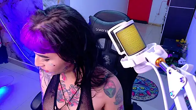 nova kitttyy online show from 04/23/26, 01:29