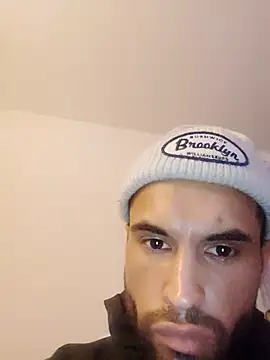 Snapshot of OiledAirplane74 chatting on 03/22/26, 04:38 OiledAirplane74 online show from 03/22/26, 04:38