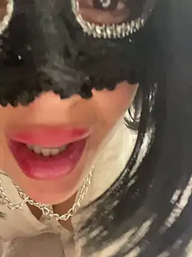 Snapshot of katy_nour chatting on 05/16/26, 12:40 katy nour online show from 05/16/26, 12:40