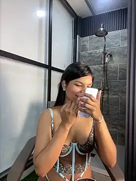 AnnaLoren  online show from 04/21/26, 12:00