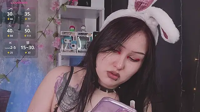 ThoraHaring online show from 04/21/26, 04:41