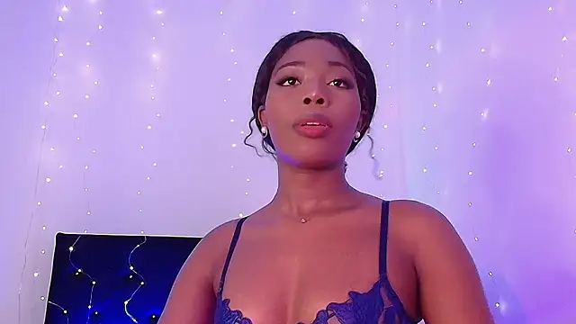 Snapshot of Lunaruiz chatting on 02/22/26, 07:45 Lunaruiz online show from 02/22/26, 07:45