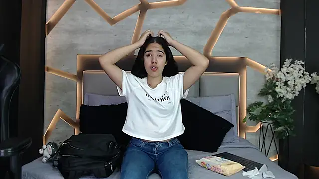 Snapshot of SilkNyx chatting on 03/03/26, 01:28 SilkNyx online show from 03/03/26, 01:28