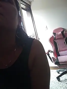 Snapshot of Mishell_Perez chatting on 02/23/26, 07:22 Mishell Perez online show from 02/23/26, 07:22