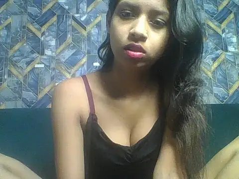 Snapshot of Rani1993 chatting on 02/20/26, 08:05 Rani1993 online show from 02/20/26, 08:05