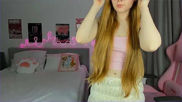 EvaRaee online show from 03/15/26, 03:56