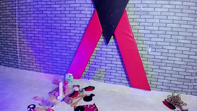 hillary bigbutt online show from 04/23/26, 12:29