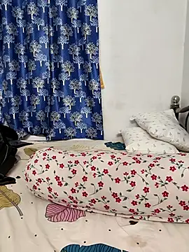 Cute-aryaa online show from 04/04/26, 04:37