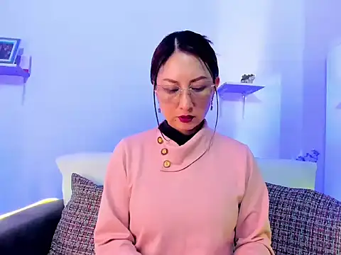 Snapshot of evelyn_miller___ chatting on 02/23/26, 07:11 evelyn miller online show from 02/23/26, 07:11