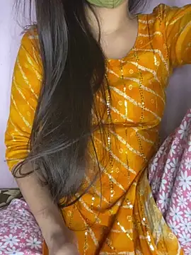 Snapshot of roshni_malhotra chatting on 03/29/26, 08:42 roshni malhotra online show from 03/29/26, 08:42