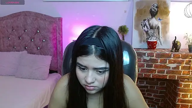 mila quin online show from 04/21/26, 07:39