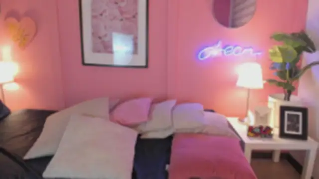 Snapshot of Lummii_ chatting on 07/14/26, 06:13 Lummii online show from 07/14/26, 06:13