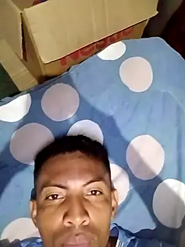 Snapshot of Isma123_bo chatting on 02/19/26, 12:56 Isma123 bo online show from 02/19/26, 12:56