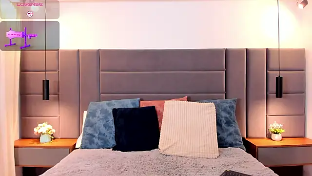 Snapshot of KaraWatson chatting on 02/27/26, 11:43 KaraWatson online show from 02/27/26, 11:43