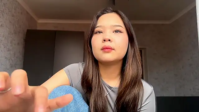 Snapshot of RegenaLandauer chatting on 02/22/26, 07:40 RegenaLandauer online show from 02/22/26, 07:40