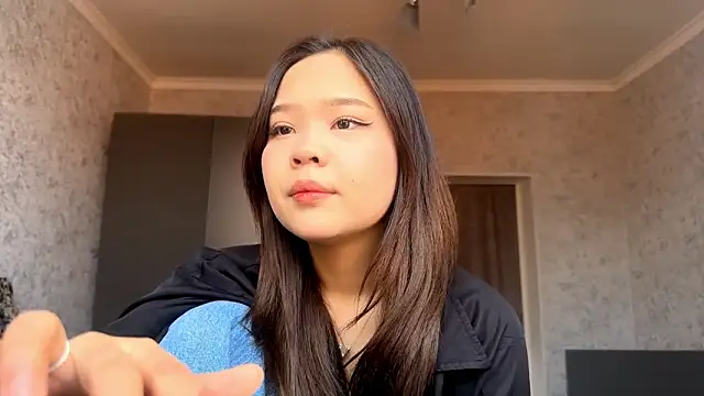 Snapshot of RegenaLandauer chatting on 02/23/26, 06:55 RegenaLandauer online show from 02/23/26, 06:55