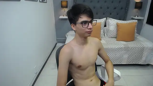 Snapshot of chris_carterr chatting on 02/21/26, 01:01 chris carterr online show from 02/21/26, 01:01