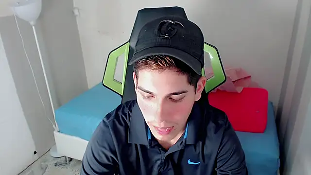 Snapshot of Bby_cash_ chatting on 02/18/26, 08:49 Bby cash online show from 02/18/26, 08:49