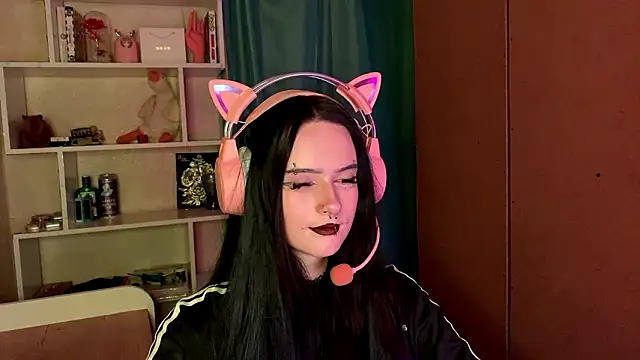 Snapshot of MabelDefina chatting on 02/20/26, 11:11 MabelDefina online show from 02/20/26, 11:11