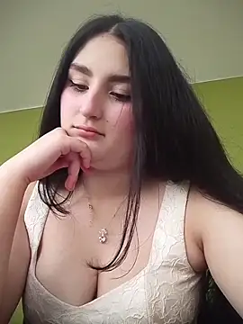 zoe moon   online show from 04/21/26, 10:34