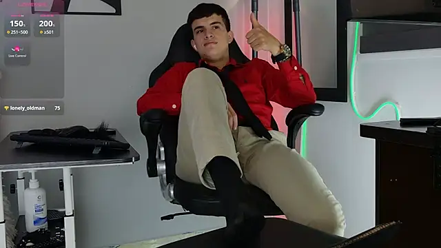 Snapshot of nico_pelusa chatting on 02/24/26, 09:46 nico pelusa online show from 02/24/26, 09:46