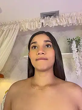 AlessiaVallmont online show from 07/02/26, 10:05