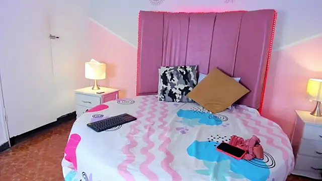 Snapshot of _ashley_thompson_ chatting on 02/21/26, 07:59 ashley thompson online show from 02/21/26, 07:59