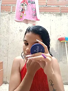 Snapshot of Little-Pussy19 chatting on 02/18/26, 06:59 Little-Pussy19 online show from 02/18/26, 06:59