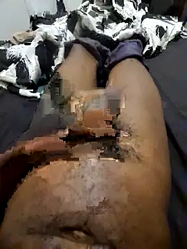 Snapshot of DeclawedPoise chatting on 02/27/26, 03:56 DeclawedPoise online show from 02/27/26, 03:56