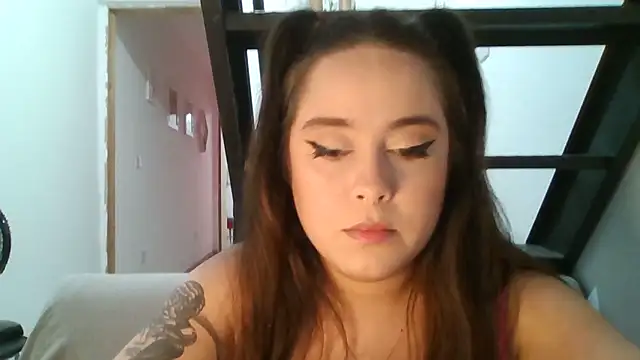 PutaYasmim online show from 04/21/26, 12:34