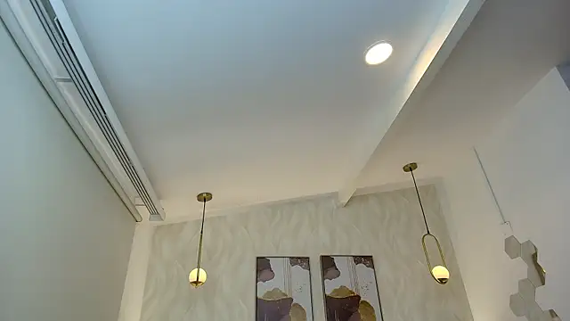 BellaMillers online show from 04/22/26, 06:31