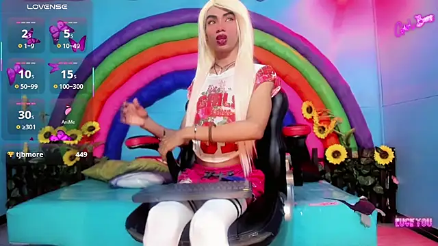 suzume Mendez online show from 03/25/26, 11:16